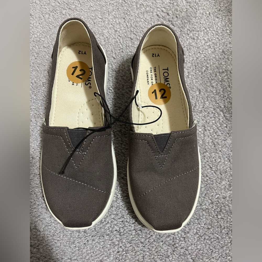 Brand new dark grey Toms